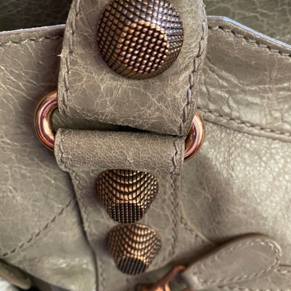 Balenciaga City Bag in Grey - Picture 4 of 7